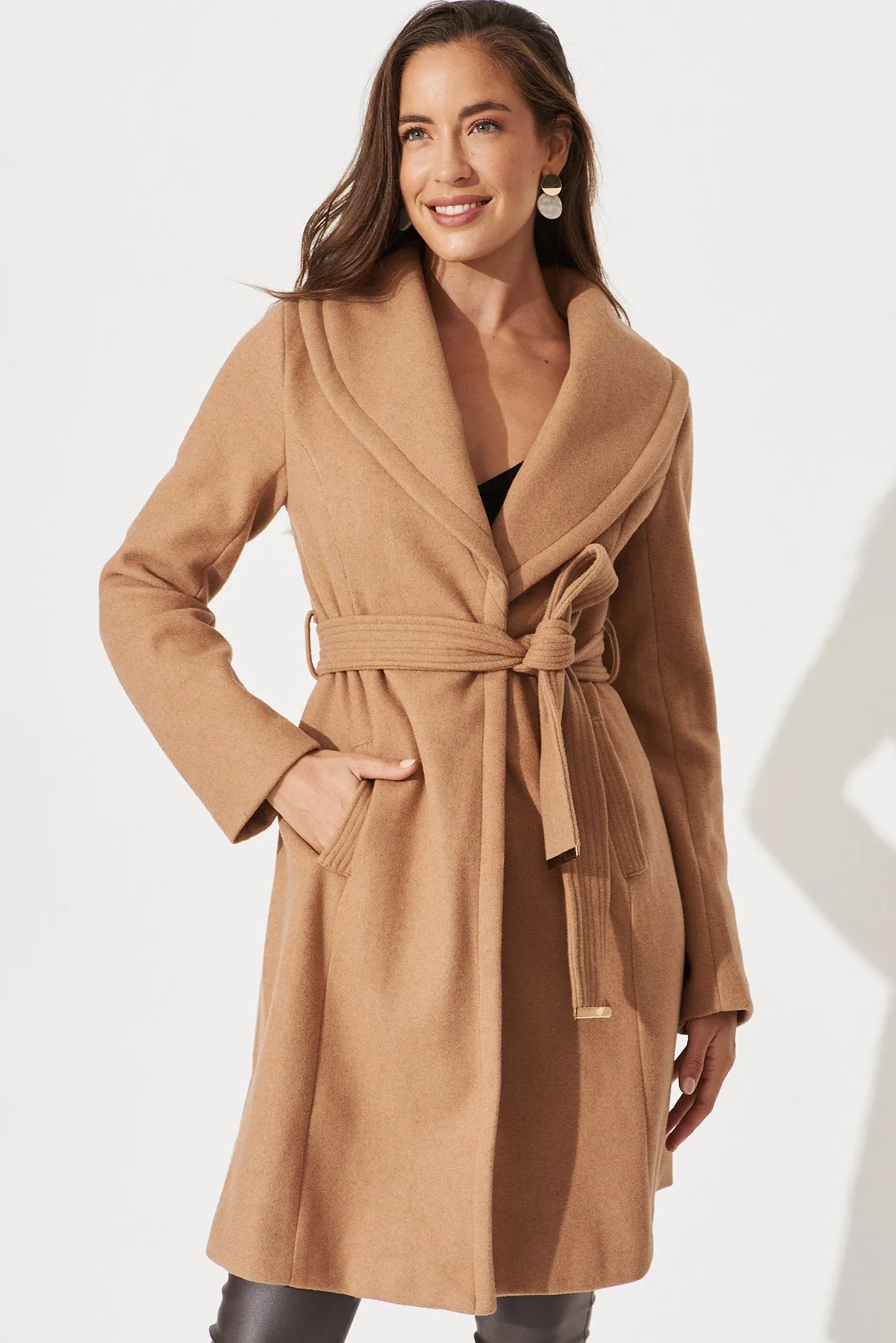 Garcelle Coat In Beige