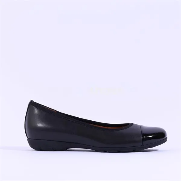 Low Toe Cap Pump Raspa - Black